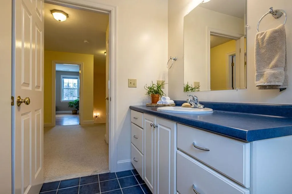 18 Shenandoah Drive Concord NH 03301