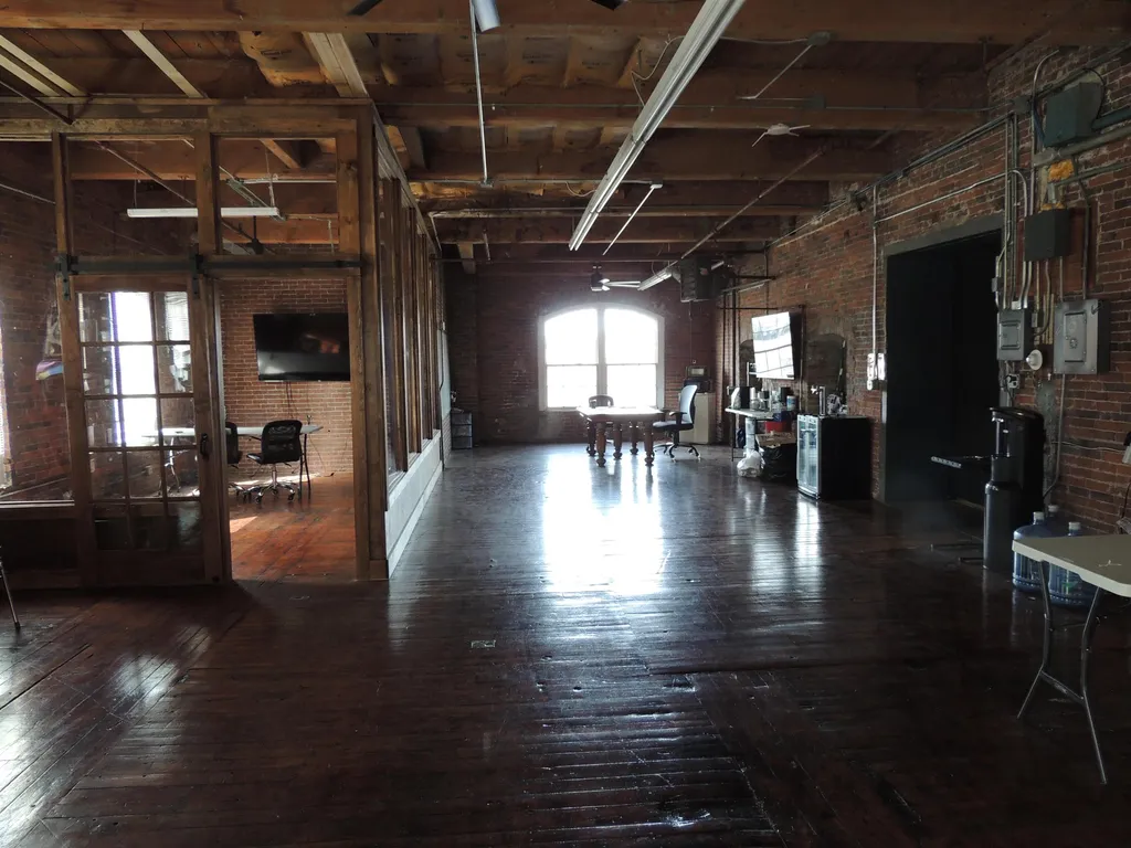 84 Union Avenue Laconia NH 03246