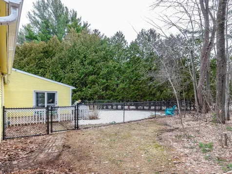 60 Red Cedar Lane Shelburne VT 05482