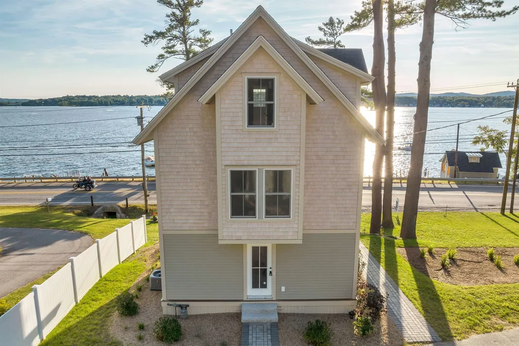 109 Weirs Boulevard Laconia NH 03246