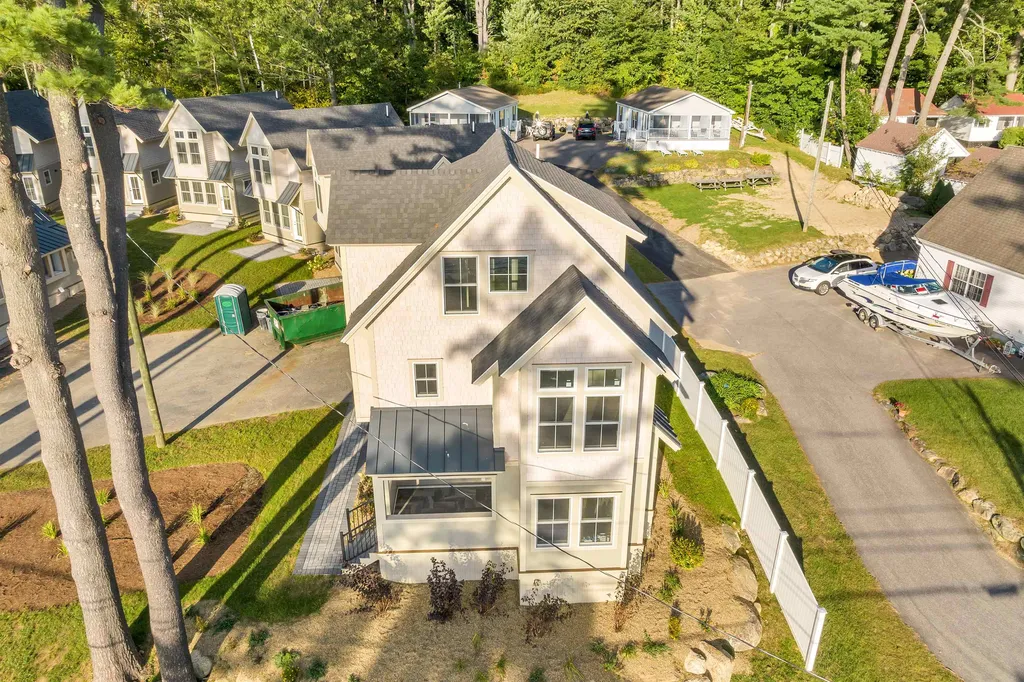 109 Weirs Boulevard Laconia NH 03246