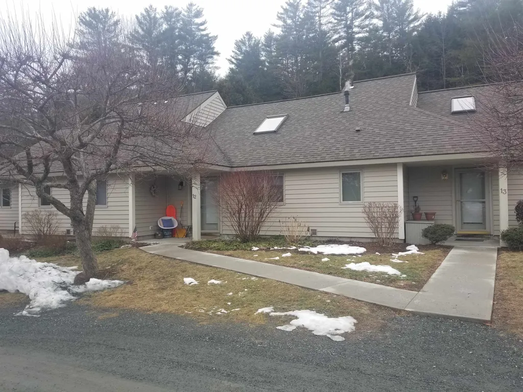 52 Azalea Circle Hartford VT 05001