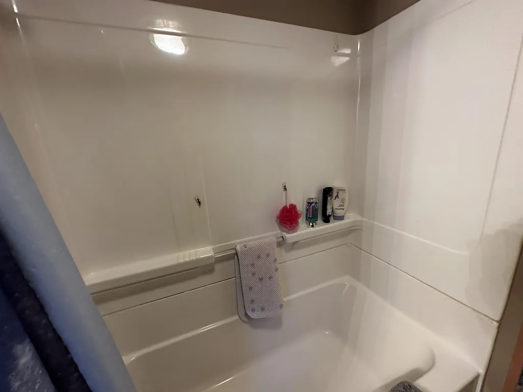 123 B Street Manchester NH 03102