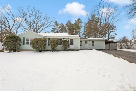24 Fairlane Avenue Nashua NH 03060