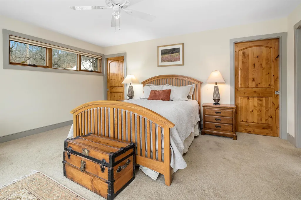 2346 Quechee Main Street Hartford VT 05059