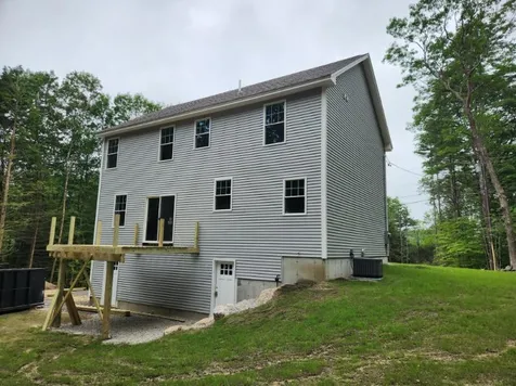 27 Reservation Road Deerfield NH 03037