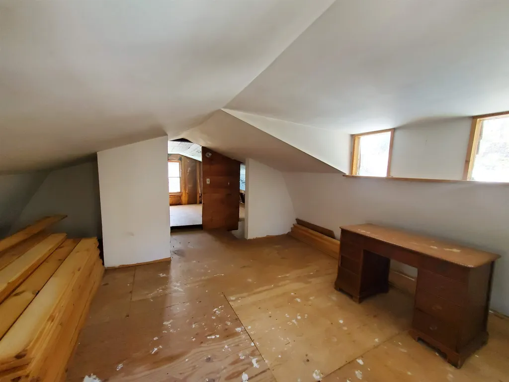 8 Arnold Drive Enfield NH 03748