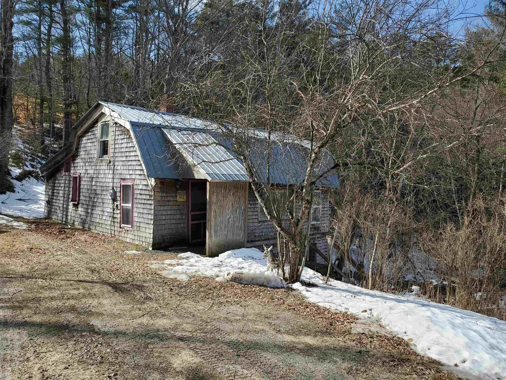 8 Arnold Drive Enfield NH 03748