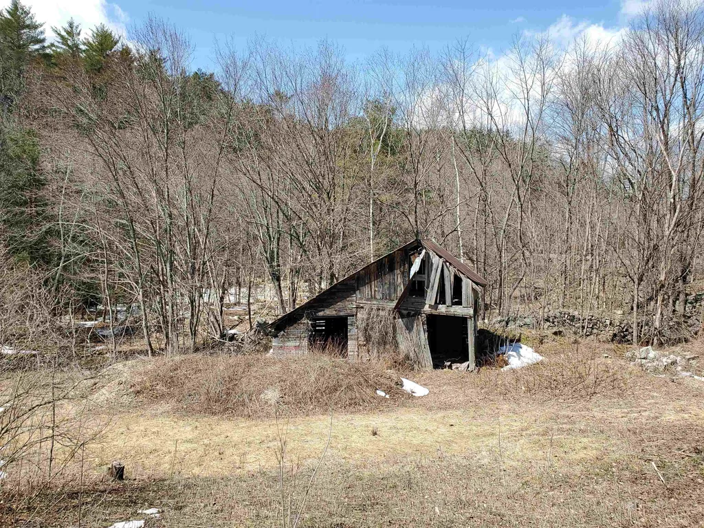 8 Arnold Drive Enfield NH 03748