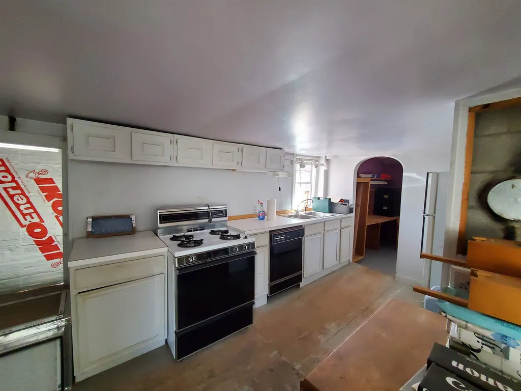 8 Arnold Drive Enfield NH 03748