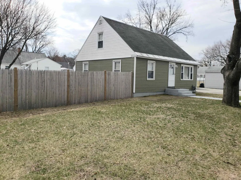 57 Spalding Street Nashua NH 03060