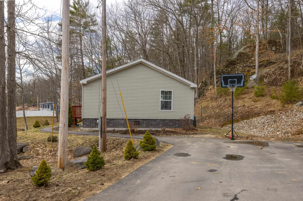 1 Madison Drive Barrington NH 03825