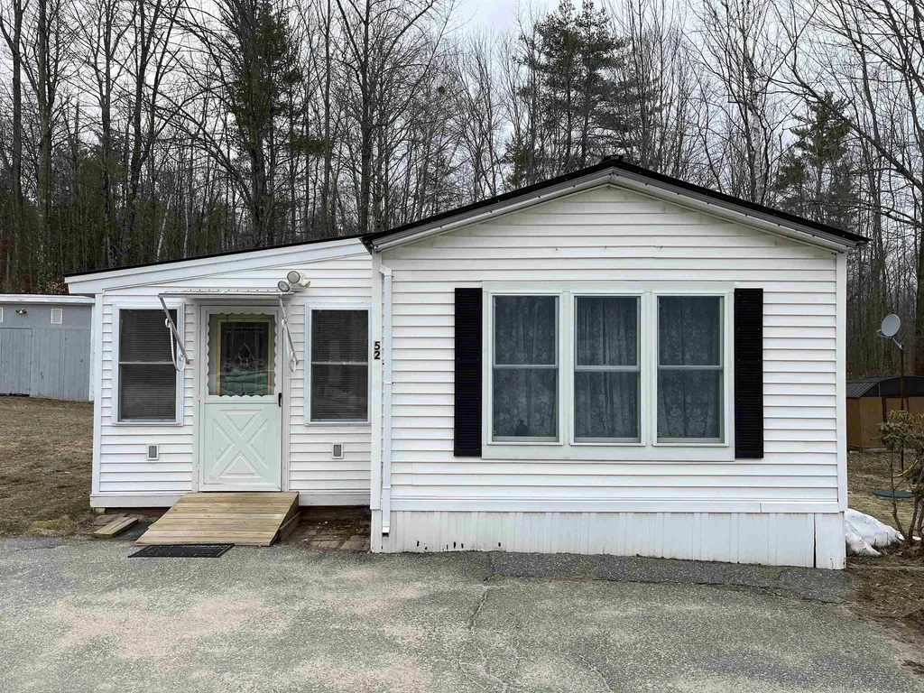 52 Cogswell Way Enfield NH 03748