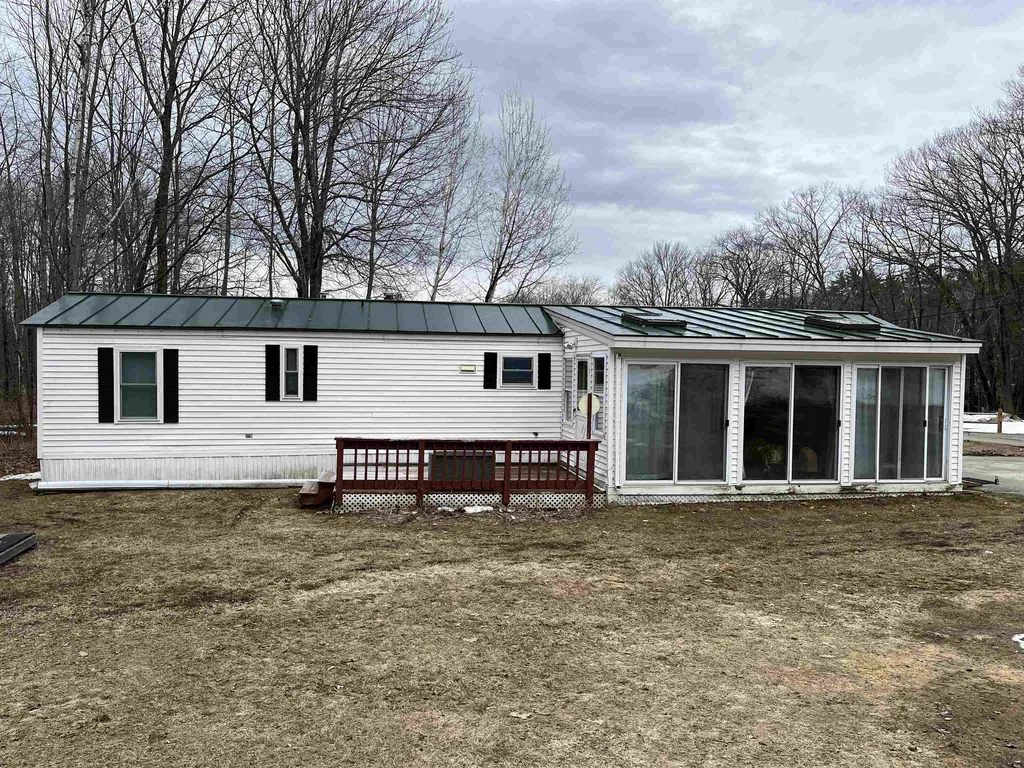 52 Cogswell Way Enfield NH 03748