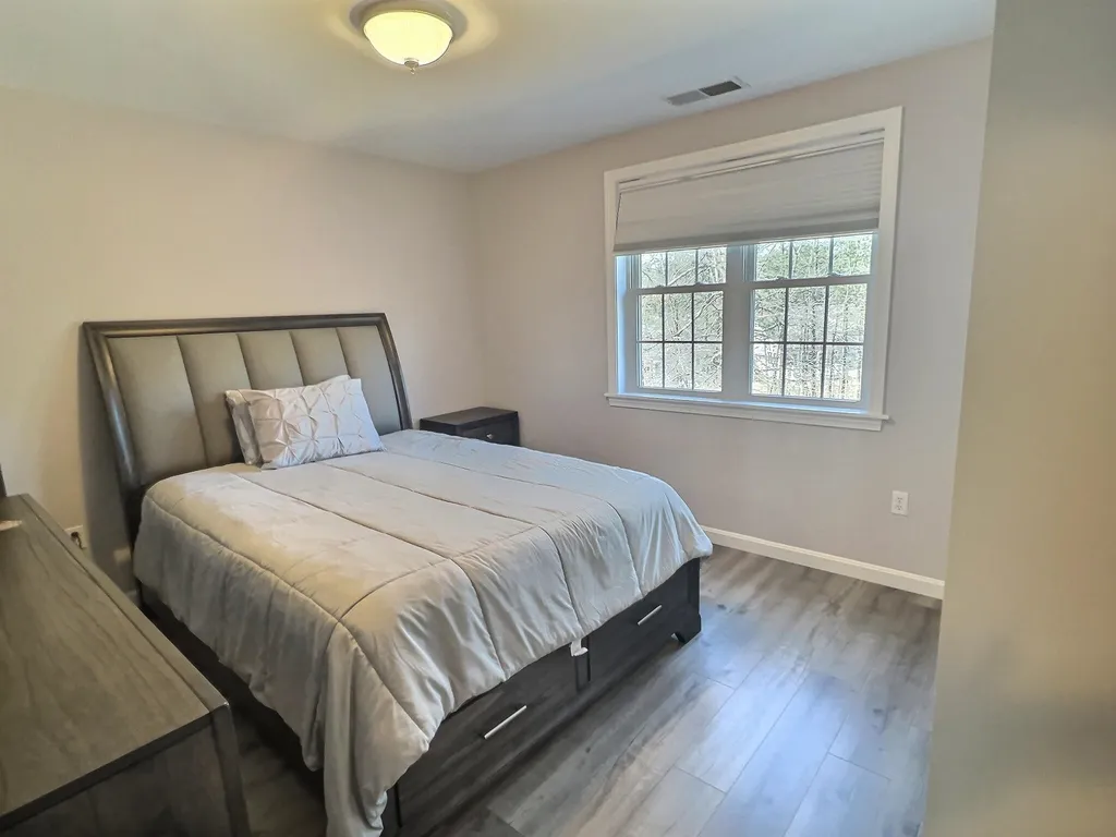 32 Jonathan Circle Merrimack NH 03054