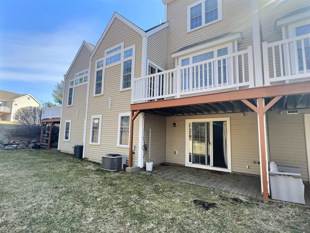32 Jonathan Circle Merrimack NH 03054