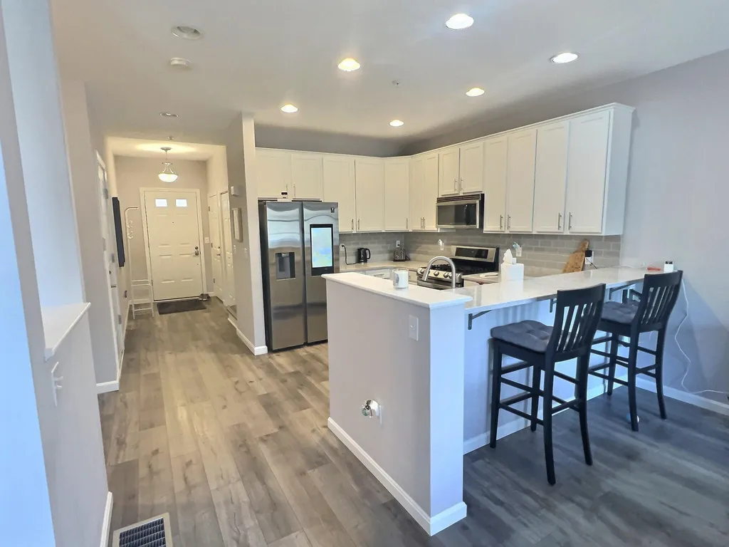 32 Jonathan Circle Merrimack NH 03054