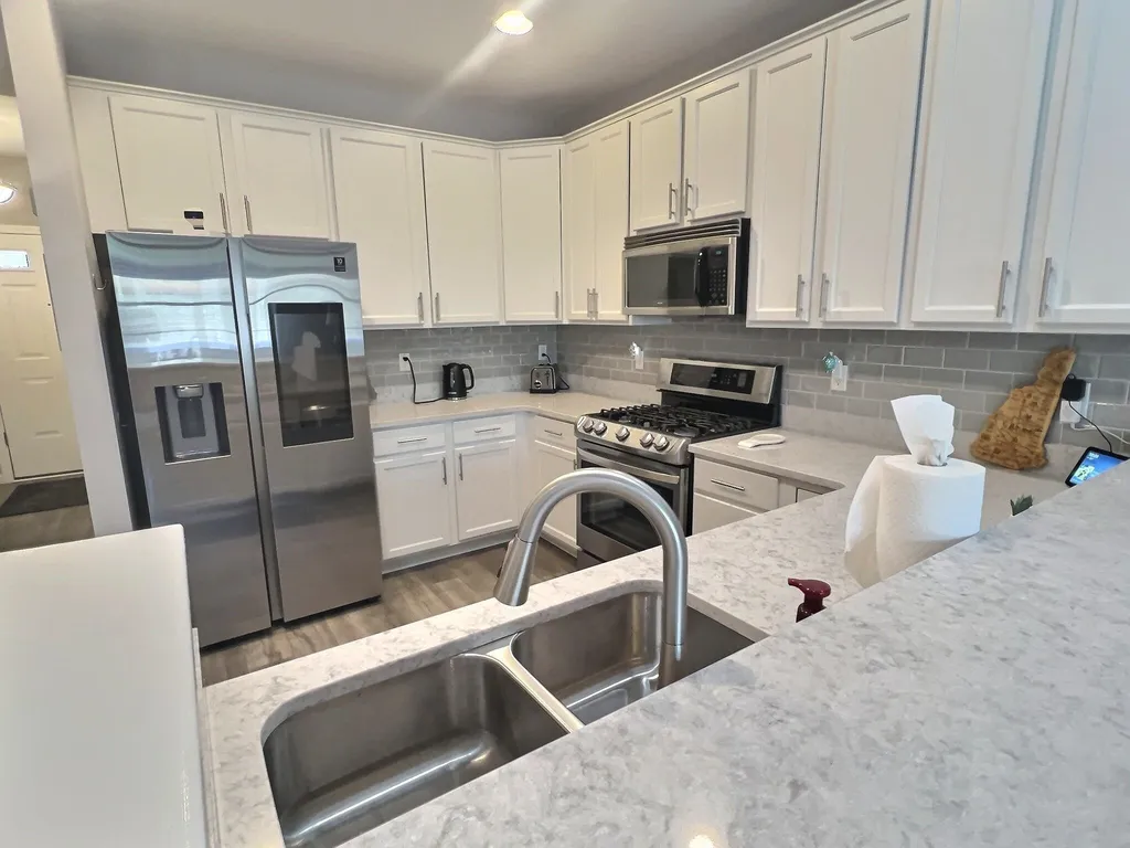 32 Jonathan Circle Merrimack NH 03054
