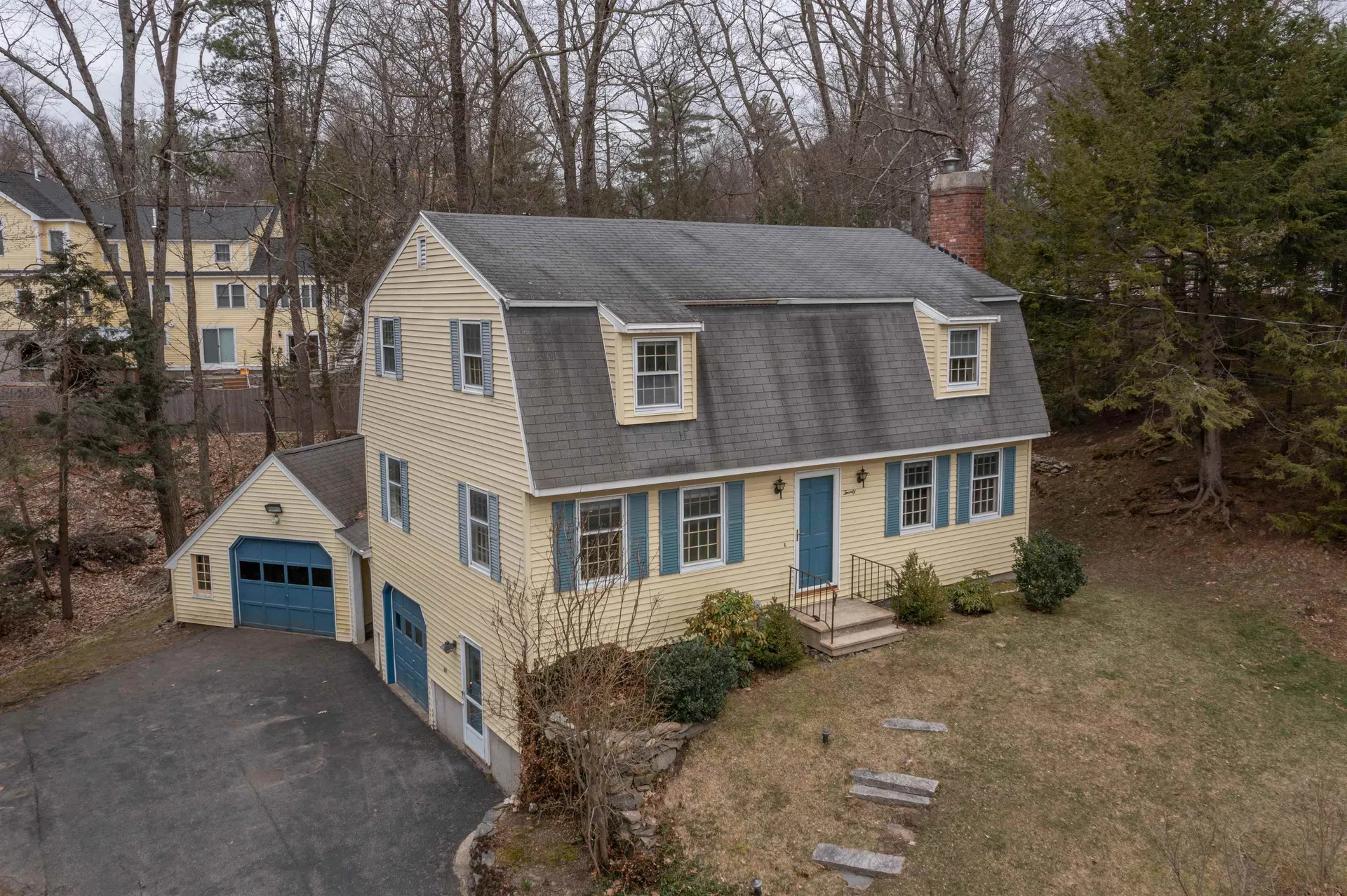 20 Meredith Drive Nashua NH 03063