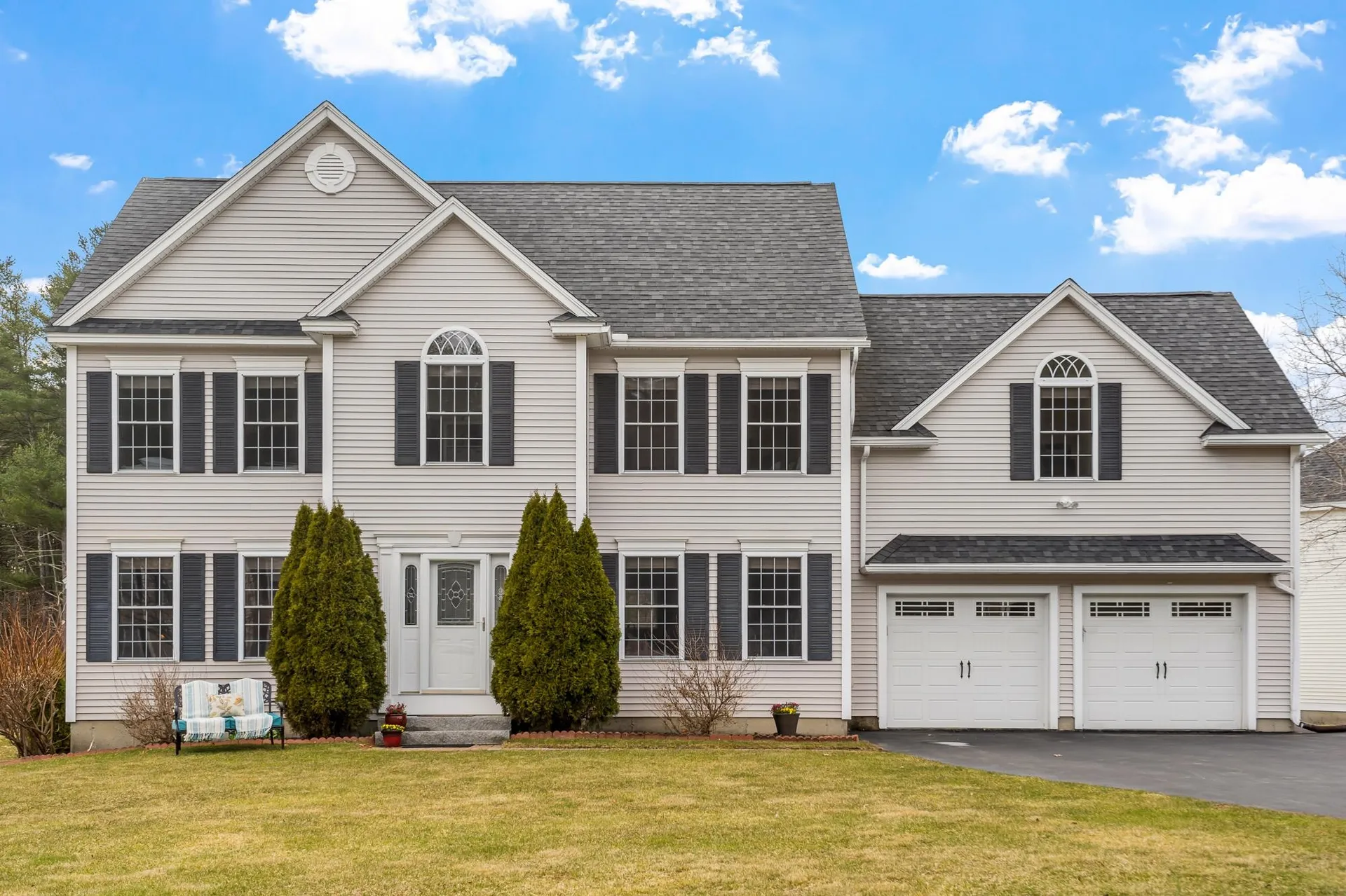 11 Tanager Way Londonderry NH 03053