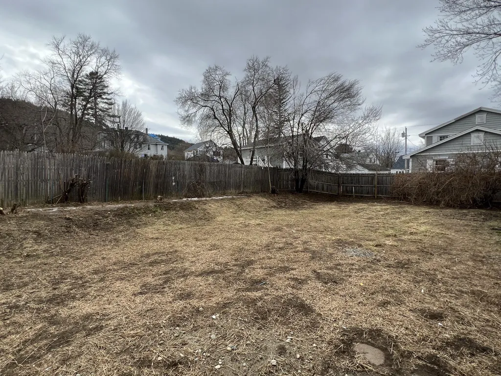 15 Osgood Avenue Claremont NH 03743