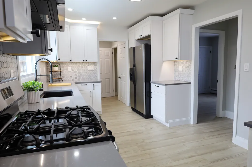 15 Osgood Avenue Claremont NH 03743