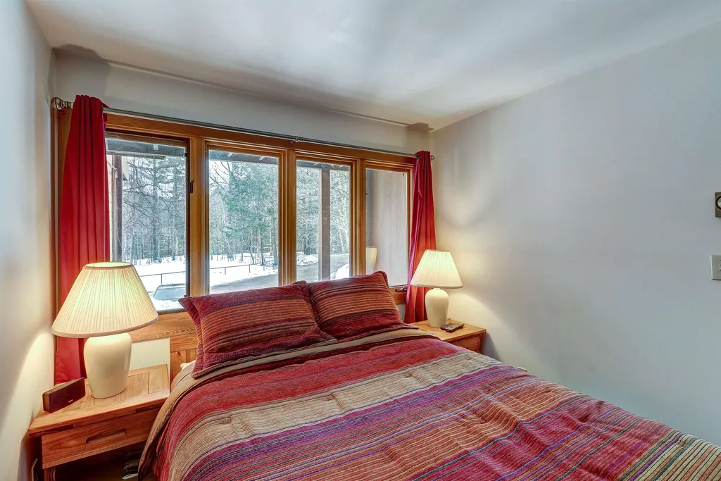 232 Grand Hollow Road Warren VT 05674