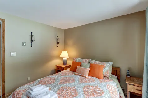 232 Grand Hollow Road Warren VT 05674