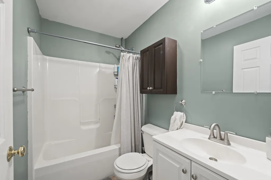17 Hemlock Road Barnstead NH 03218