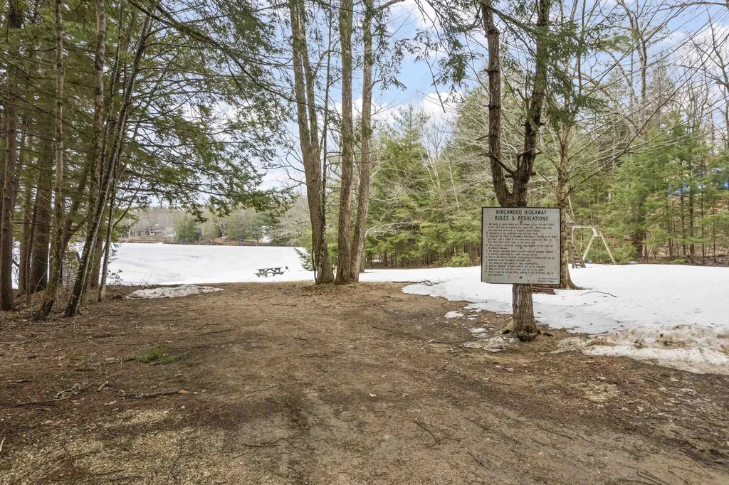 17 Hemlock Road Barnstead NH 03218