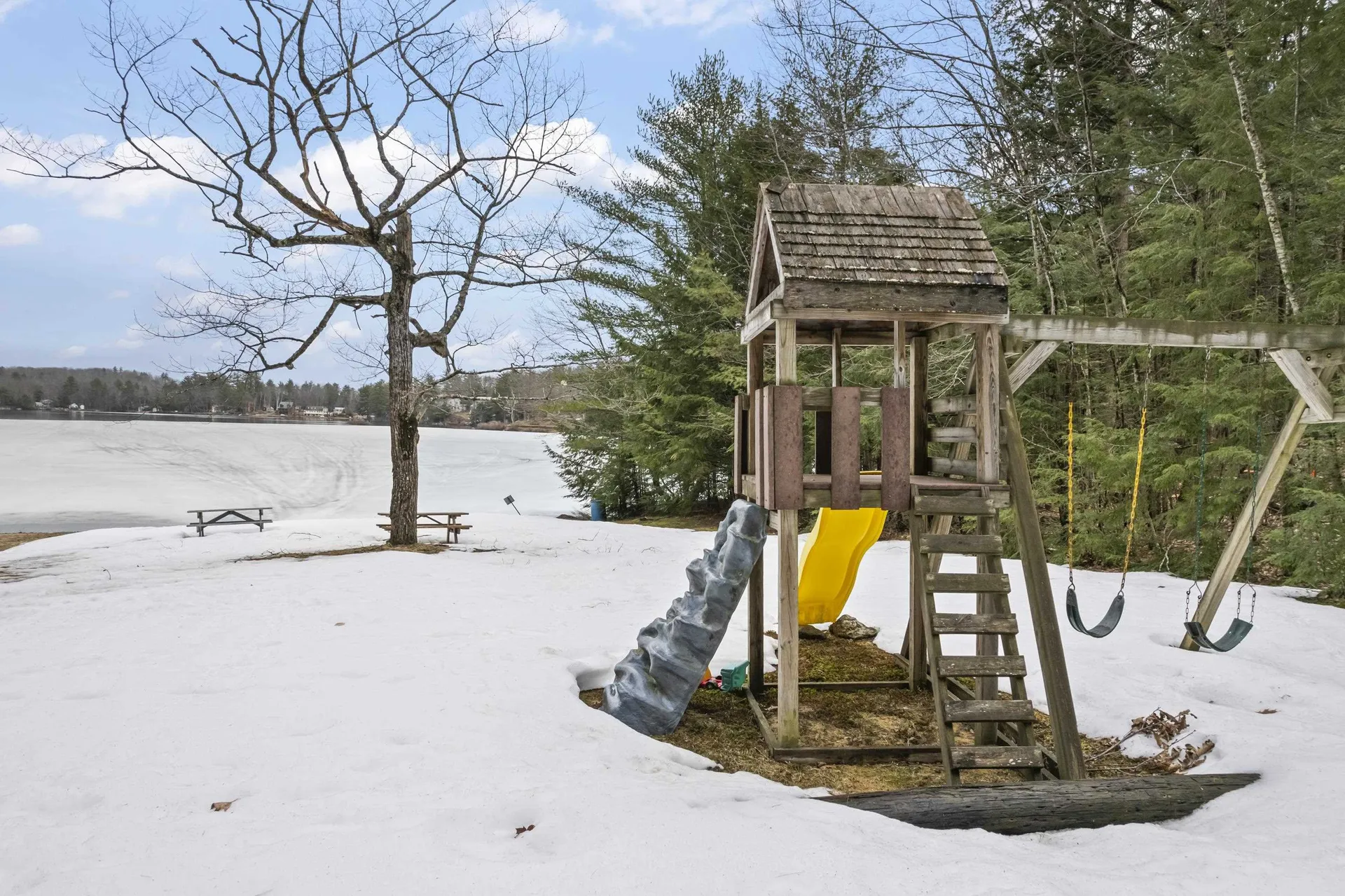 17 Hemlock Road Barnstead NH 03218