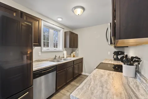 17 Hemlock Road Barnstead NH 03218