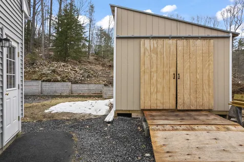 17 Hemlock Road Barnstead NH 03218
