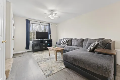 17 Hemlock Road Barnstead NH 03218