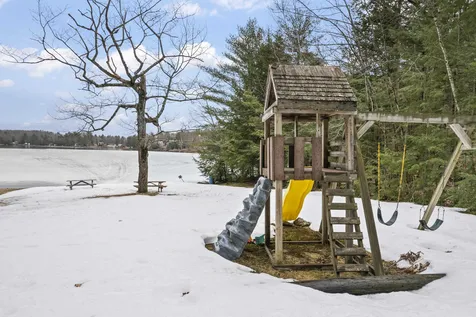 17 Hemlock Road Barnstead NH 03218