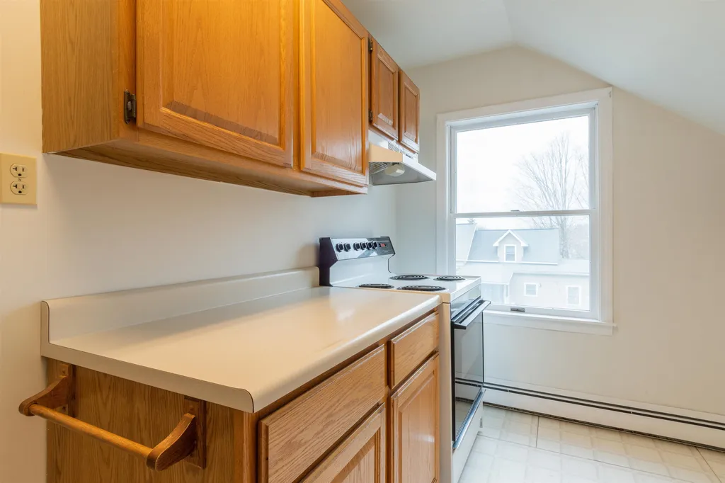 1252 Hanover Street Manchester NH 03104