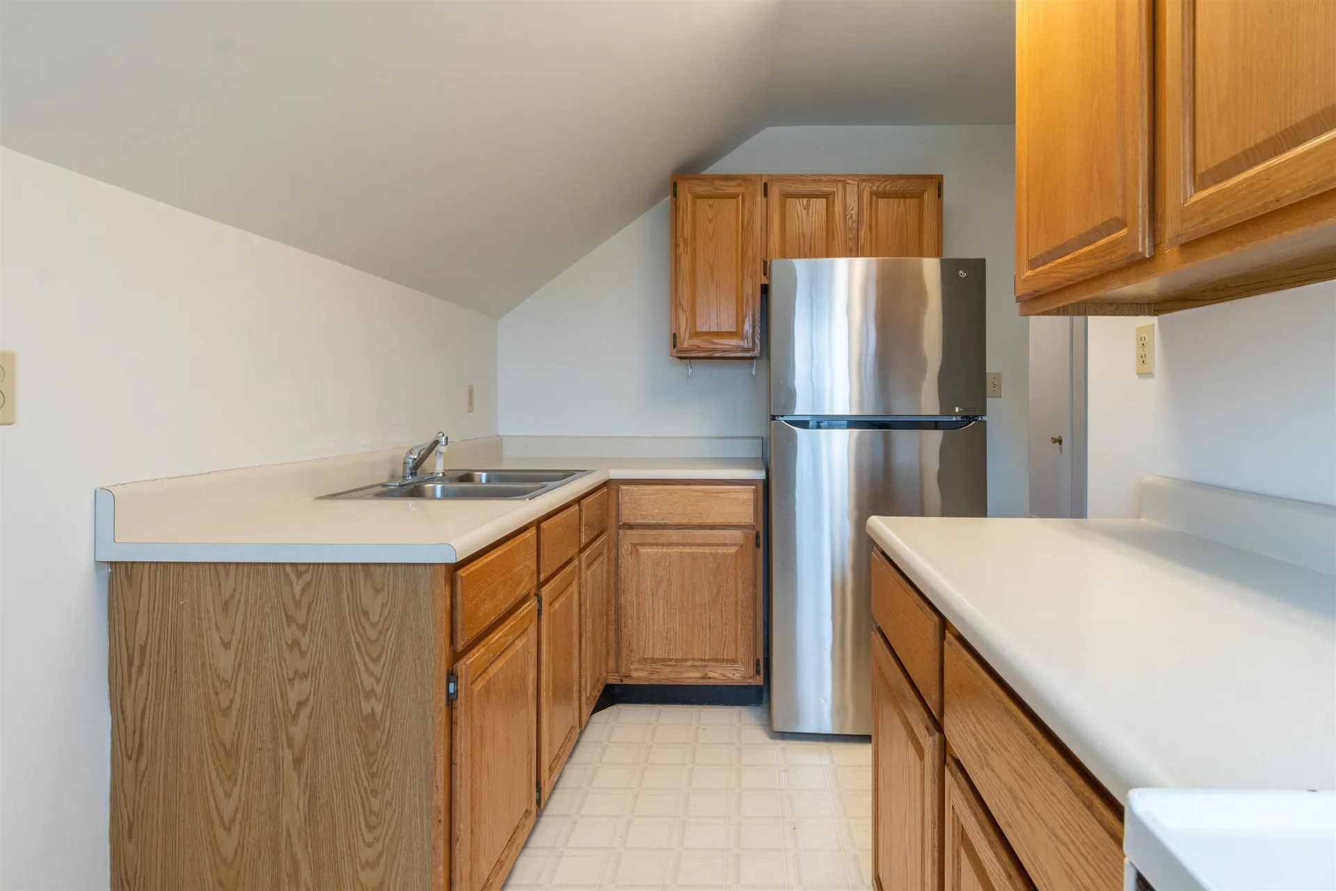 1252 Hanover Street Manchester NH 03104
