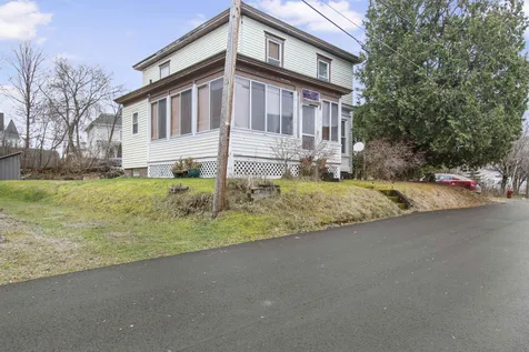 22 Cross Street Whitefield NH 03598