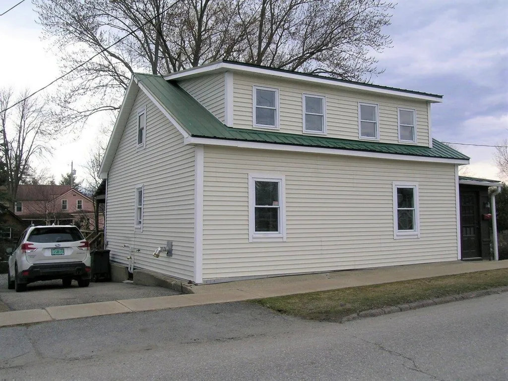 94 South Maple Street Vergennes VT 05491