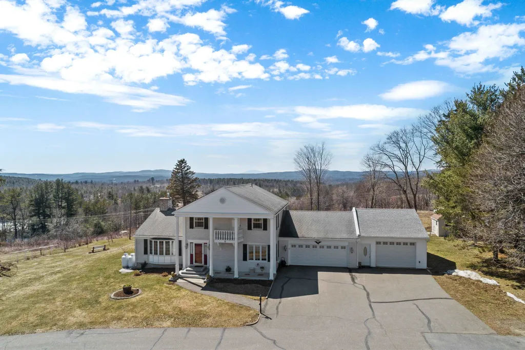 1017 Meadow Lane Dunbarton NH 03046