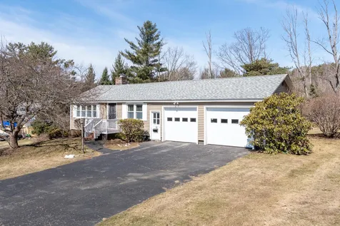 15 Mountain View Drive Tilton NH 03276