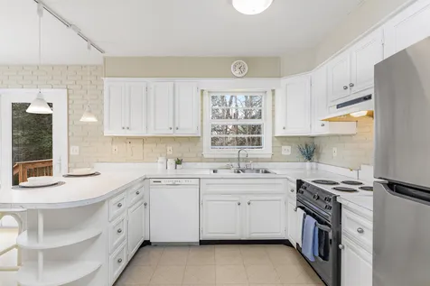 38 Shady Lane Williston VT 04595