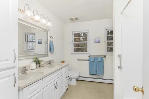 38 Shady Lane Williston VT 04595