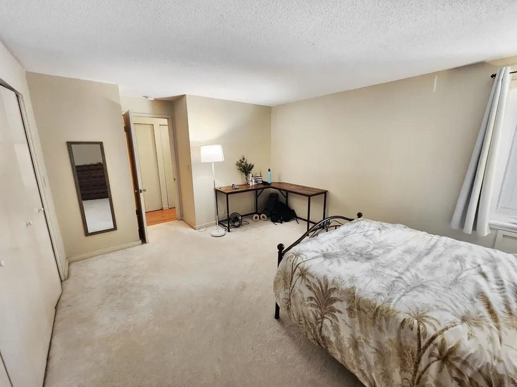 121 Brook Hollow Hanover NH 03755