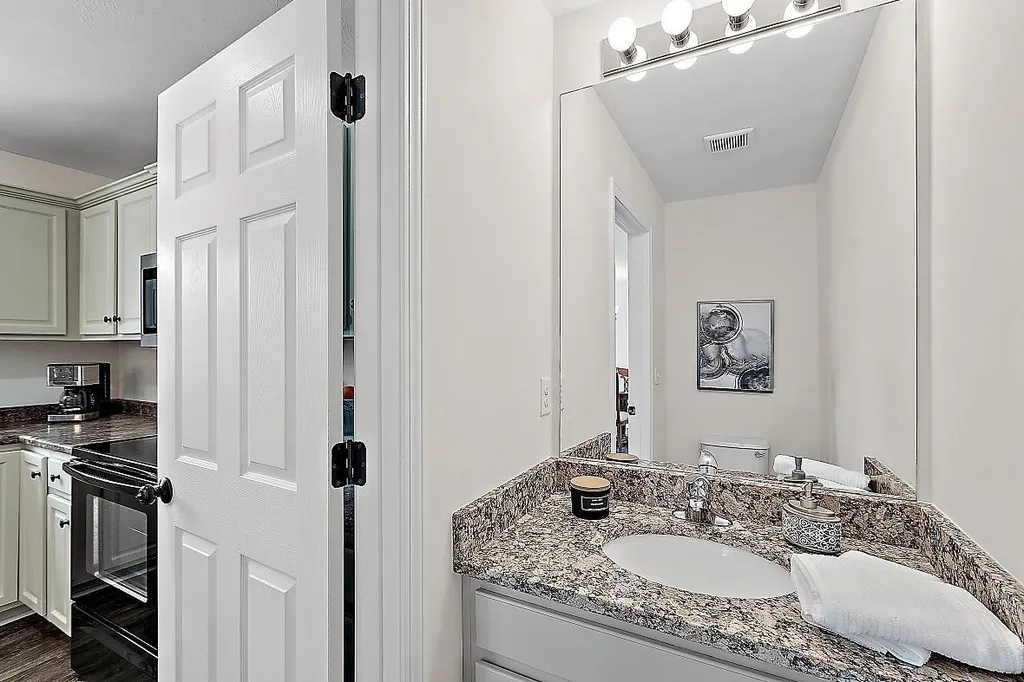 51c Cheney Lane Danville NH 03819
