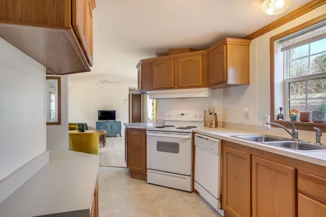 128 Dartmouth Circle Newmarket NH 03857