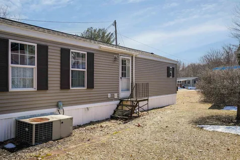 128 Dartmouth Circle Newmarket NH 03857