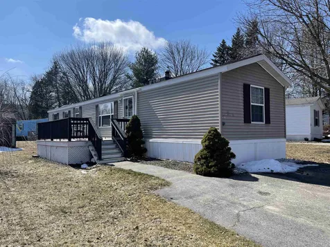 128 Dartmouth Circle Newmarket NH 03857