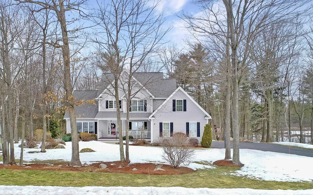 23 Farrwood Drive Hooksett NH 03106