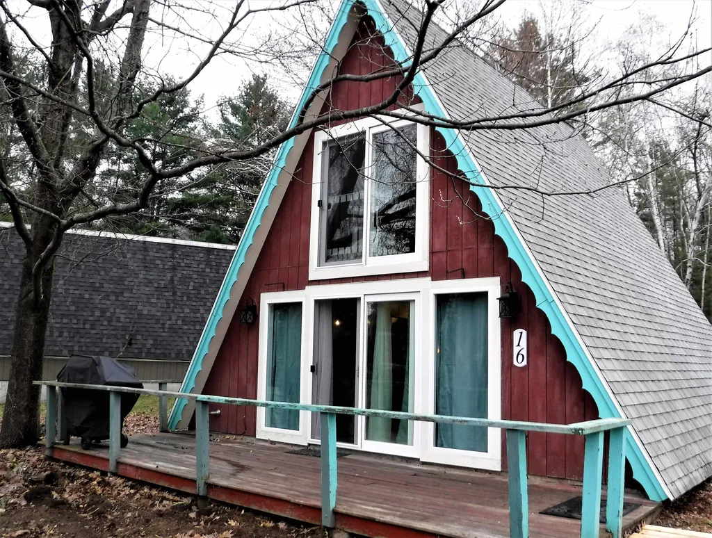 1 E Bluff Highlands Road Meredith NH 03253